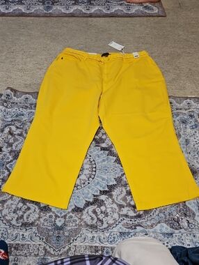 Judy Blue Bright Yellow Cropped Wide Leg Jeans